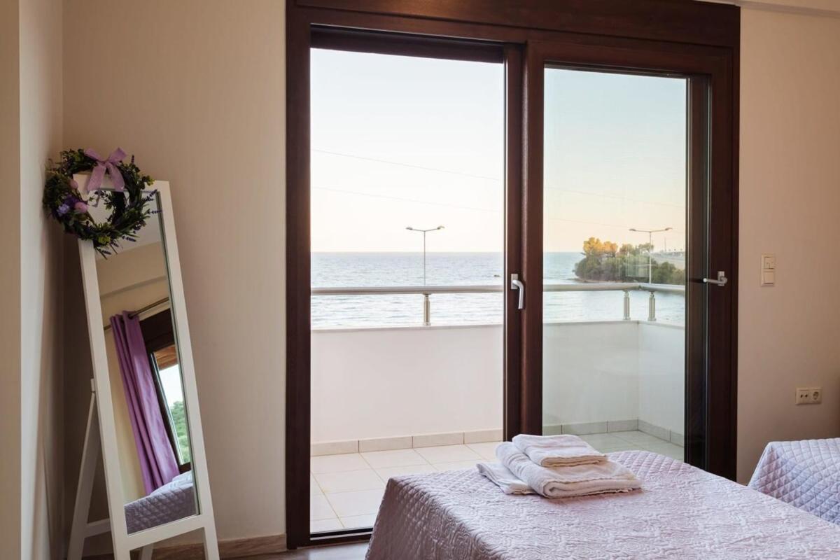 Villa Armonia - Beachfront Majestic Retreat Petalídhion Dış mekan fotoğraf